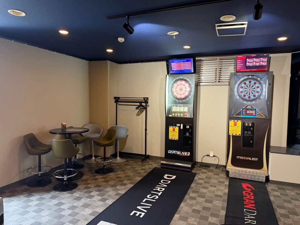 【中標津】初心者も大歓迎！ダーツとお酒で“仲間”と繋がる夜。「DartsBar Fellow（フェロー）」