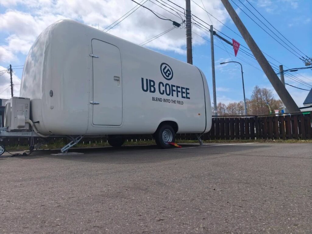 UBコーヒー 貸切トレーラー外観